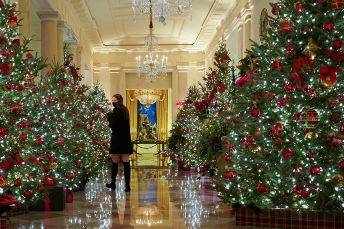 "¿A quién le importa un carajo?": La Red recuerda un audio filtrado de Melania Trump, luego que revelara las decoraciones navideñas de la Casa Blanca