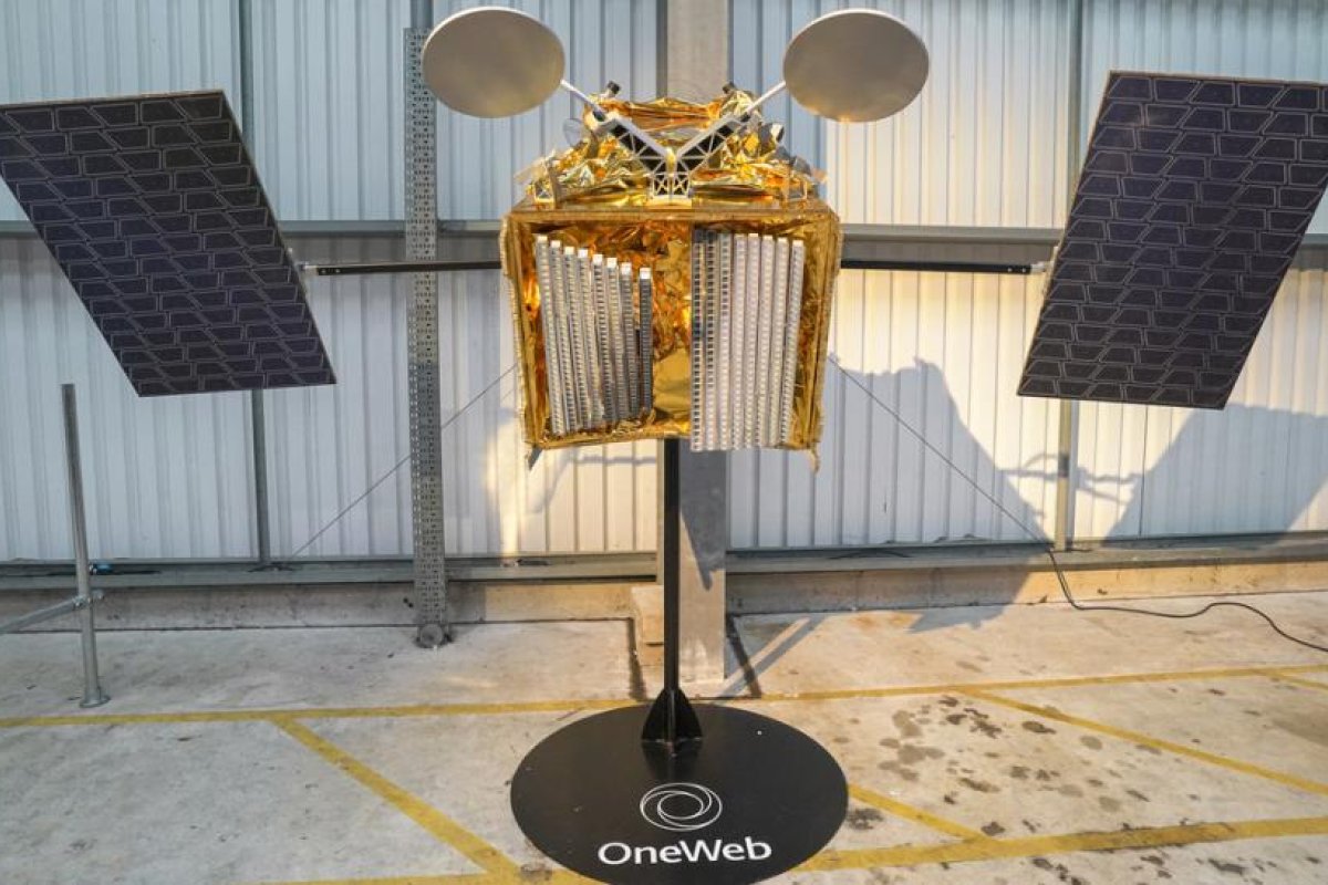 Rusia amenaza con cancelar el lanzamiento de los satélites británicos OneWeb