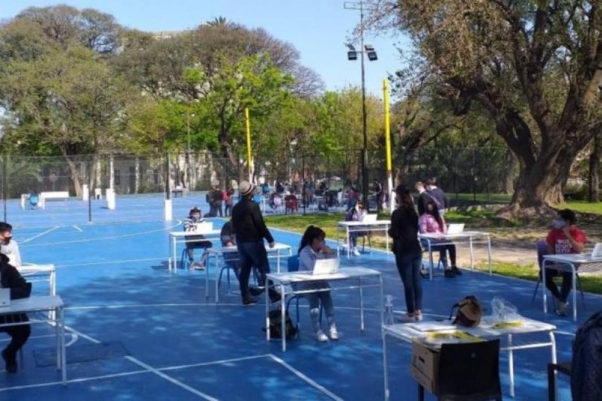 Mientras Nación negocia la vuelta a clases, la Ciudad apuesta a los encuentros presenciales