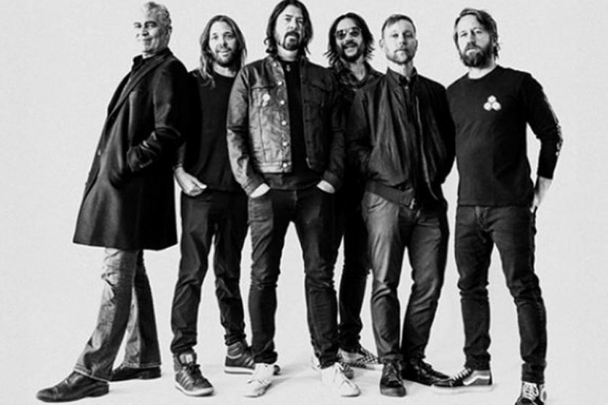 Tras varios adelantos, Foo Fighters lanzó su nuevo disco "Medicine at midnight"