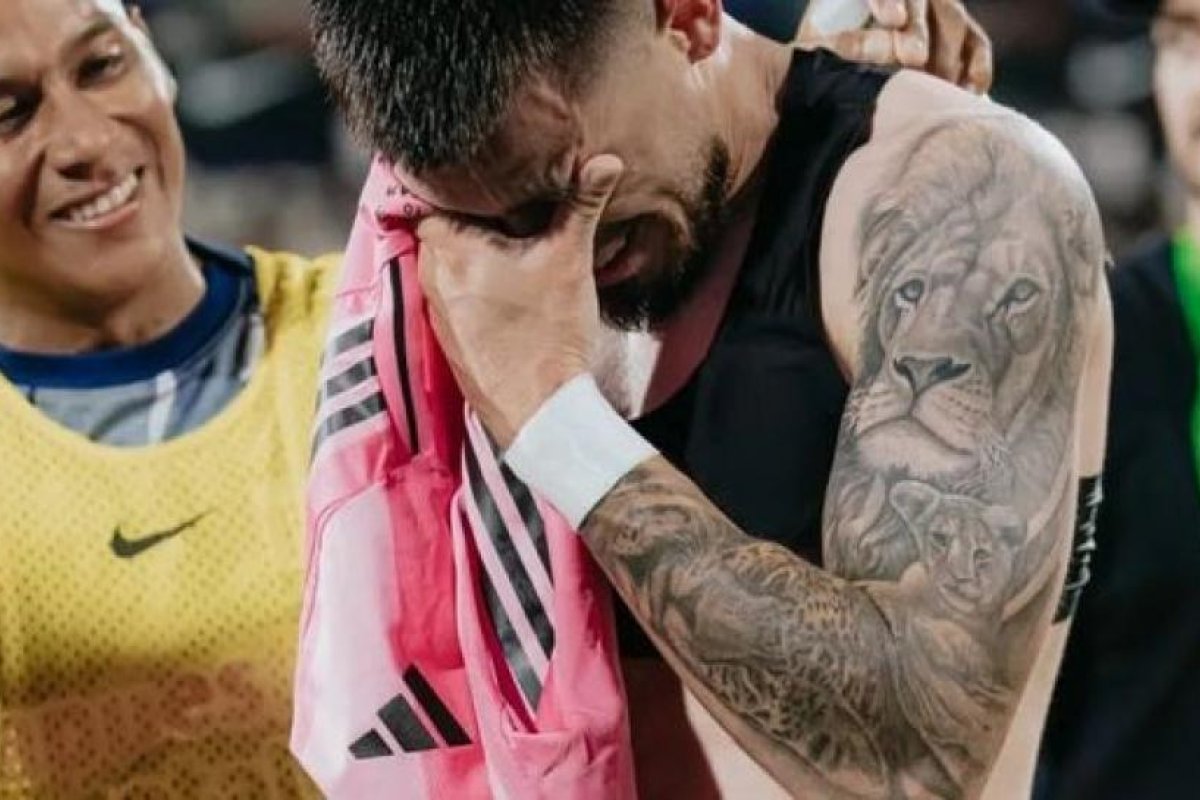 Alan Cantero se emociona tras intercambiar camiseta con Lionel Messi