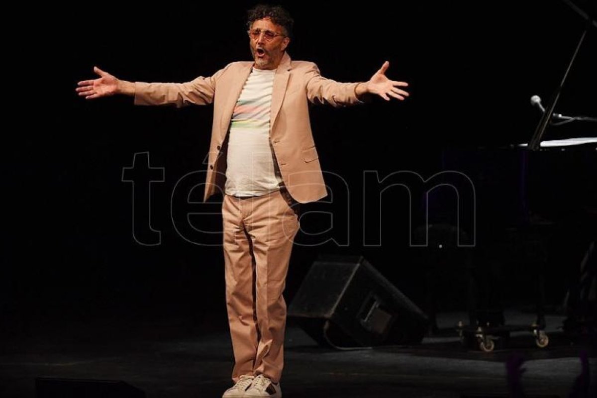 Fito Páez en el Coliseo: un hombre, un piano y un mundo contenido en canciones