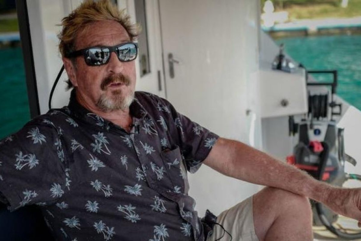 El fundador del antivirus McAfee fue detenido en España por evasión y podría ser extraditado a EE.UU.