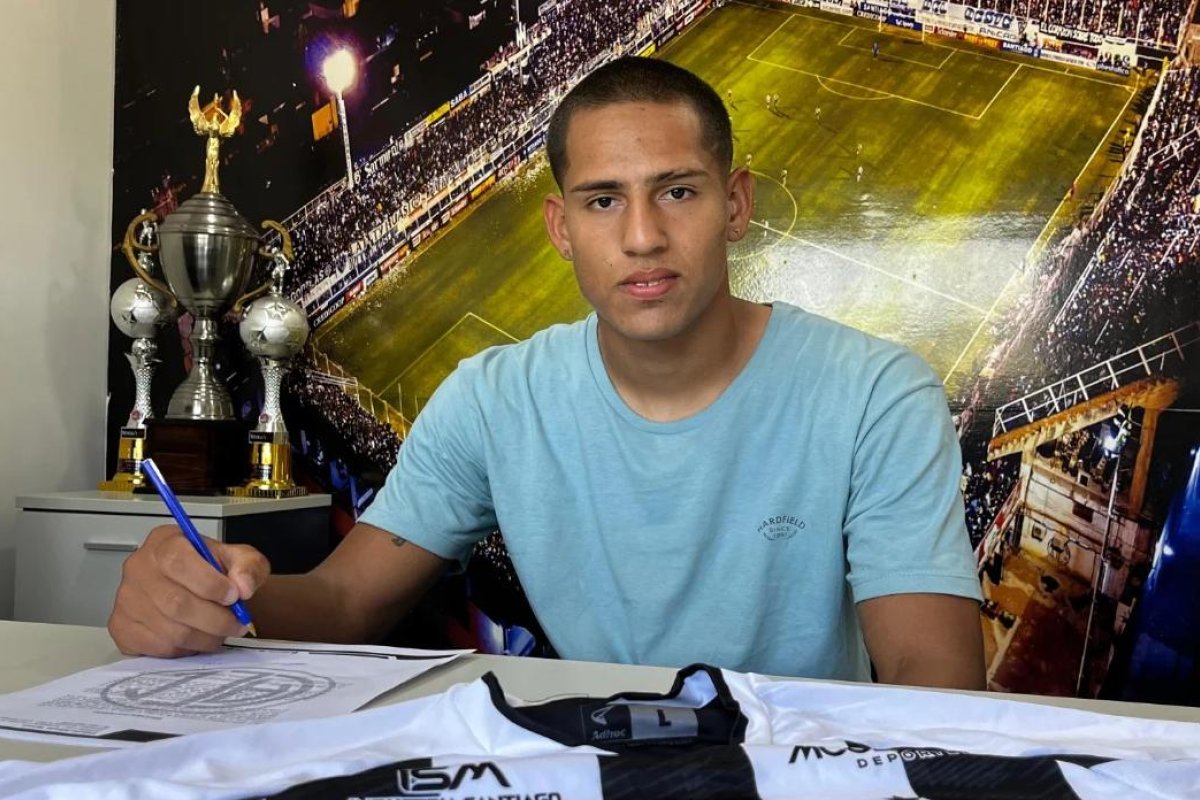Bautista Gérez, la promesa del fútbol de Las Termas de Río Hondo, debutó en primera