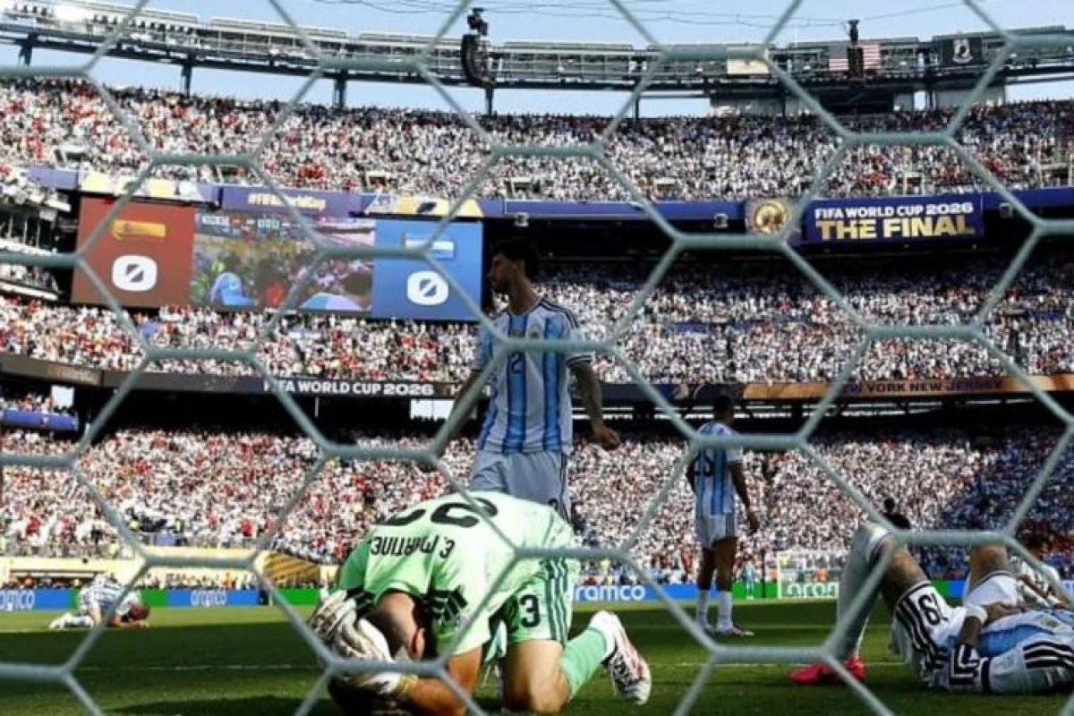 Análisis detallado del error defensivo de Argentina en la final contra España