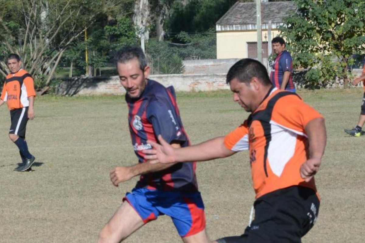 Intensa Jornada de Fútbol en la Liga CyAC: Partidos Imperdibles