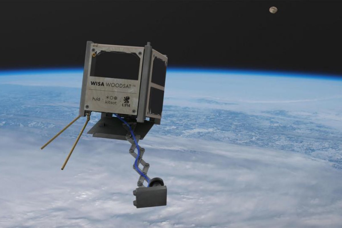 "Hermoso, sencillo y de diseño nórdico": Fabrican un satélite con madera de abedul para lanzarlo al espacio
