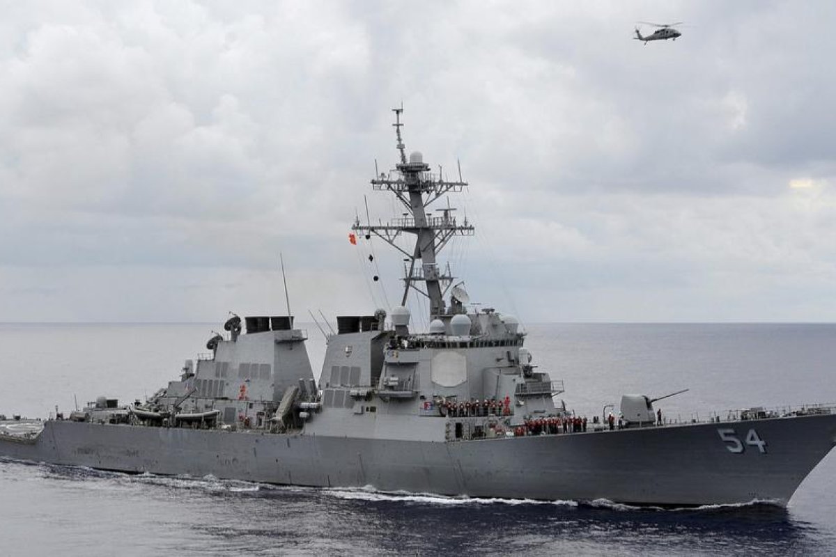 China protesta por el paso de un destructor estadounidense por el estrecho de Taiwán
