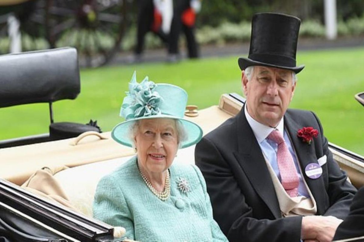 Un familiar de la Reina, furioso por un capítulo de The Crown: "es pura fantasía"