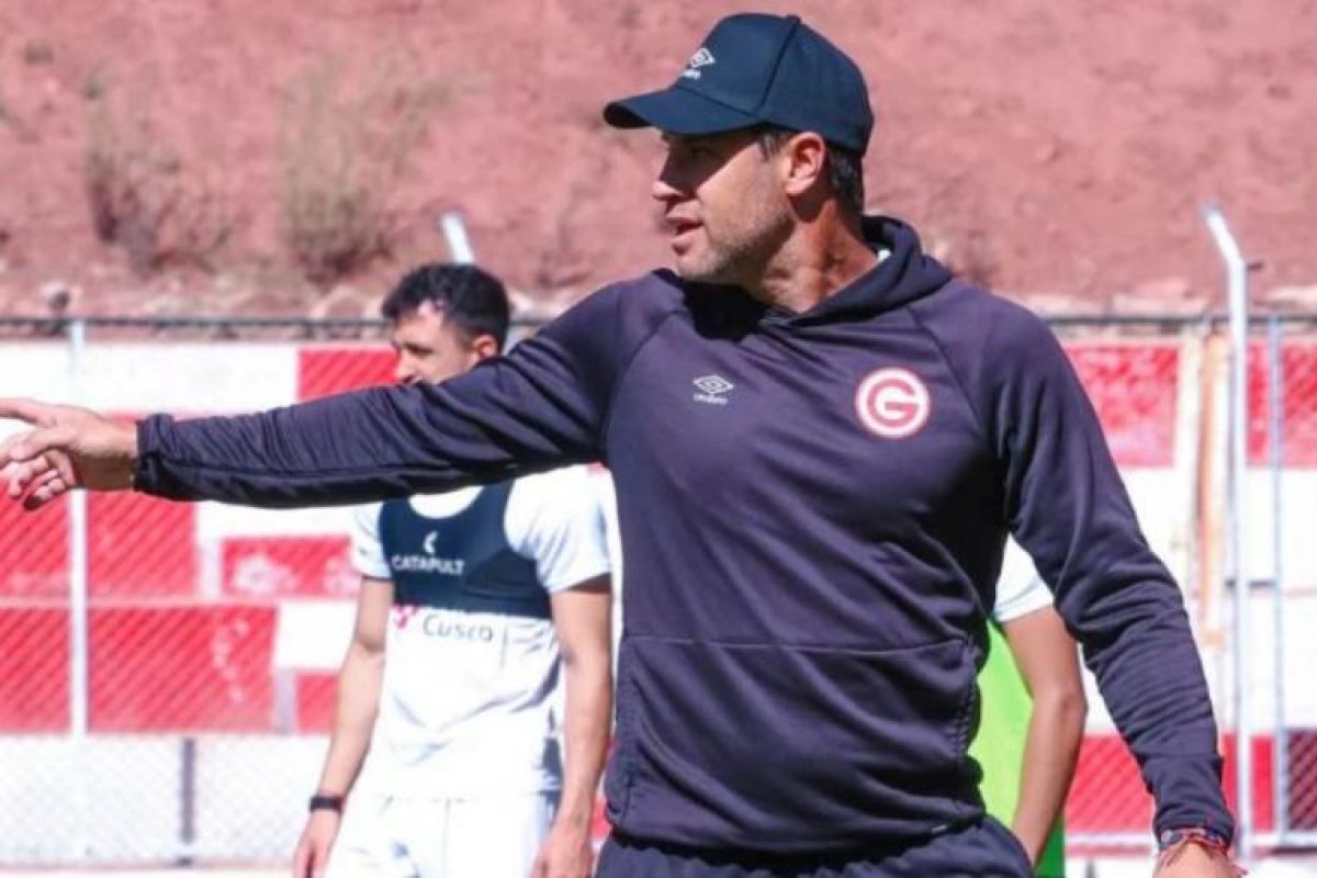 Domínguez asume como nuevo director técnico de Central Córdoba