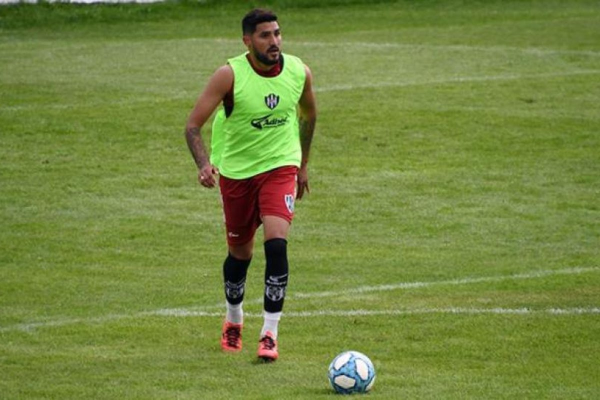 Jonathan Galván, cerca de desvincularse de Central Córdoba