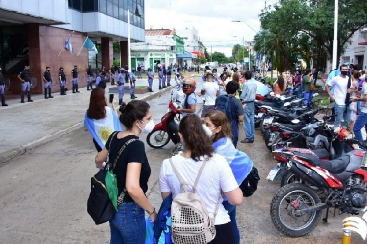 Horacio Pietragalla llegó a Formosa en medio de protestas y reclamos por violaciones a los derechos humanos