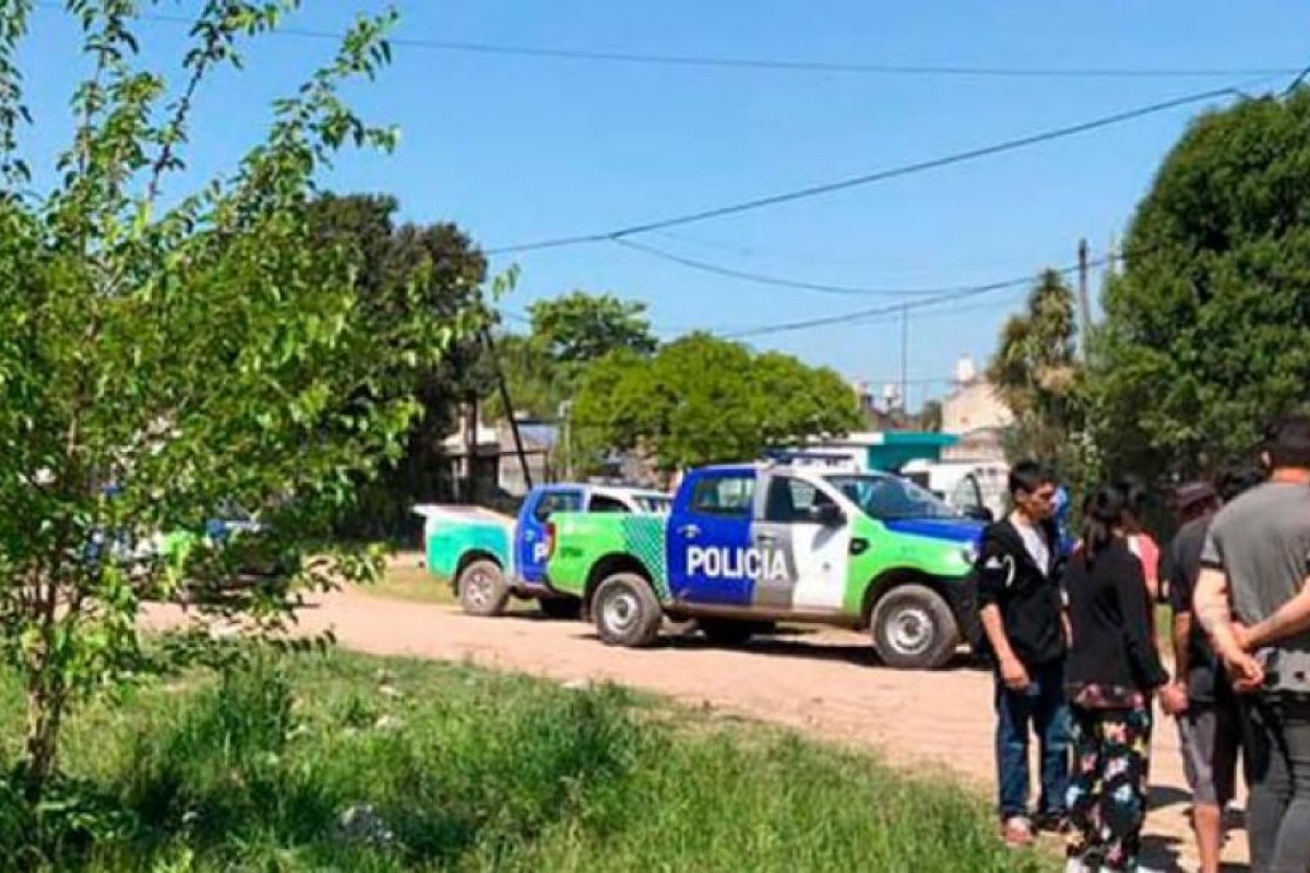 Asesinan de una pedrada en la cabeza a un hombre en Merlo tras discutir por un perro