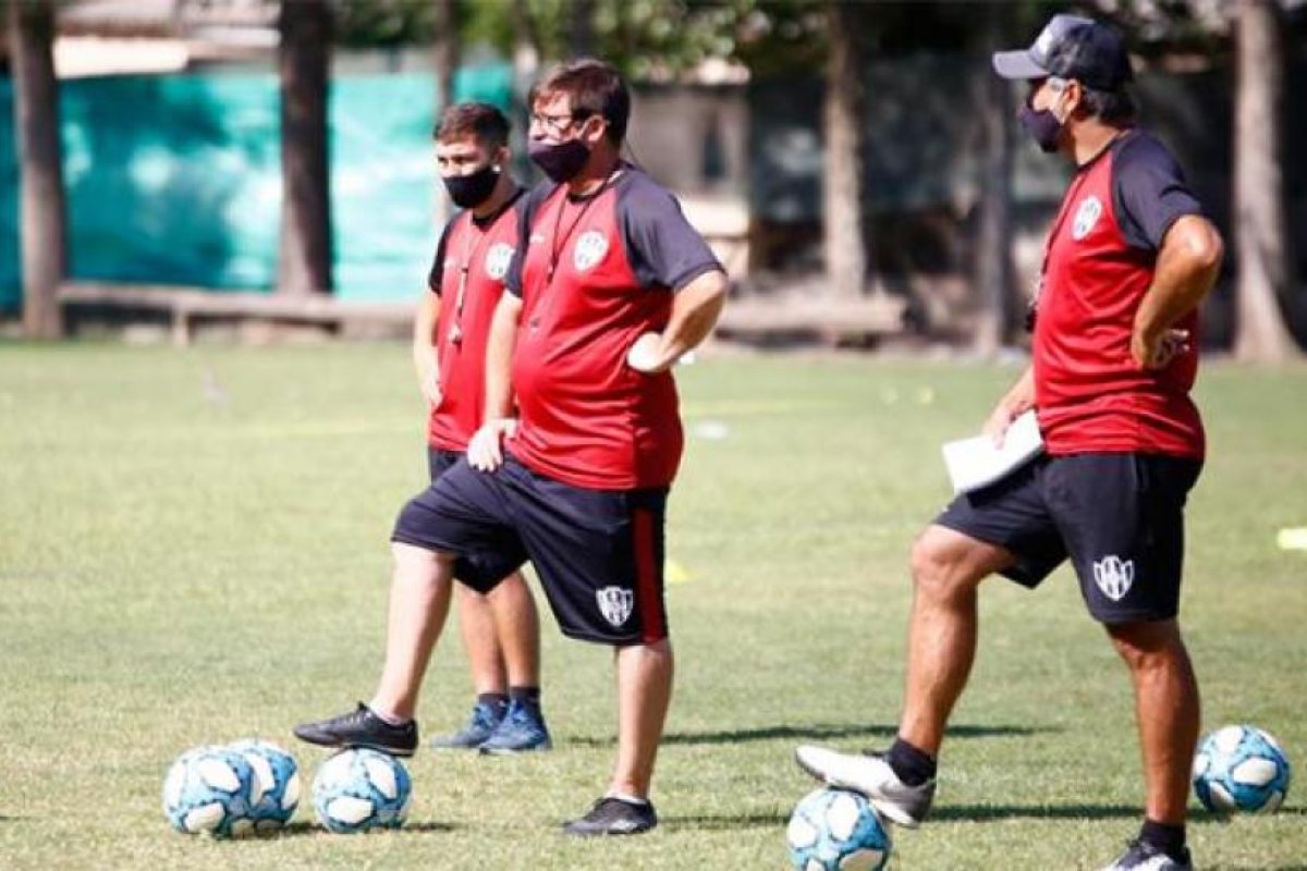 Central Córdoba ya tiene la cabeza en Independiente
