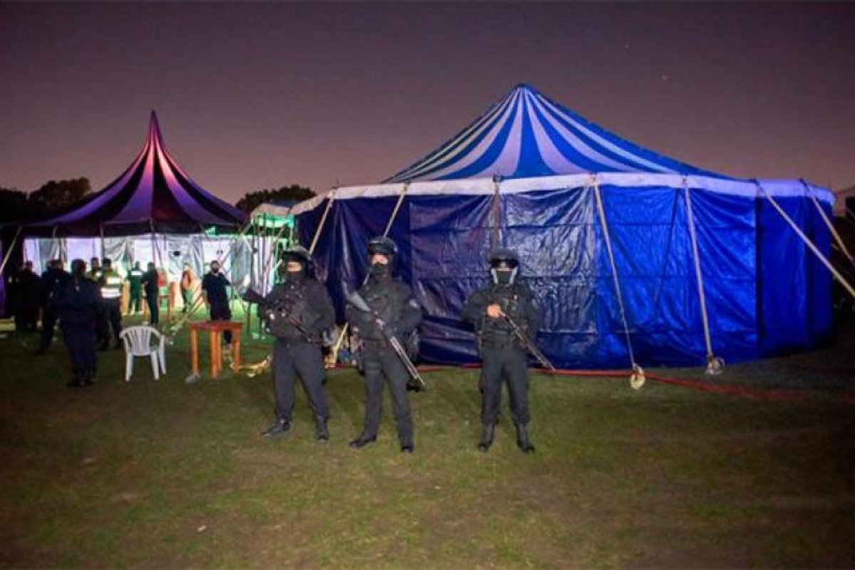 Encuentran una fiesta clandestina con 1.200 personas