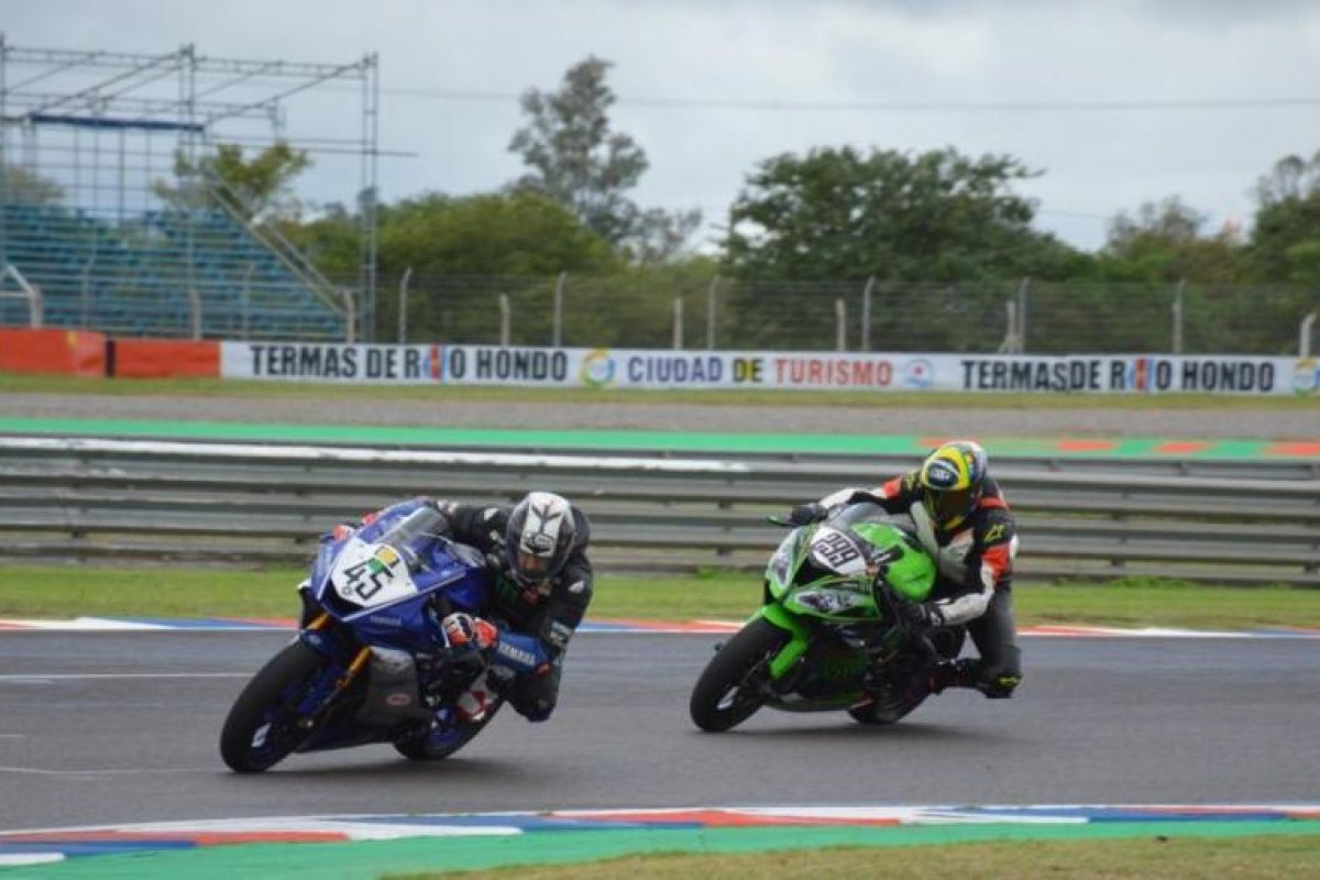 Pilotos de Brasil, Bolivia y Argentina Deslumbran en el Autódromo de Las Termas