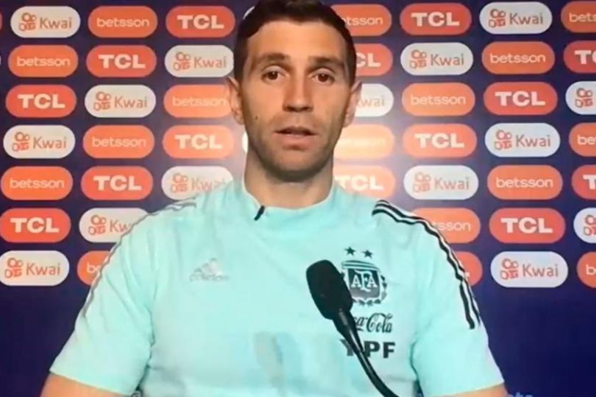 Emiliano Martínez: "Salvo el ´10´, no hay puesto definido en la Selección"