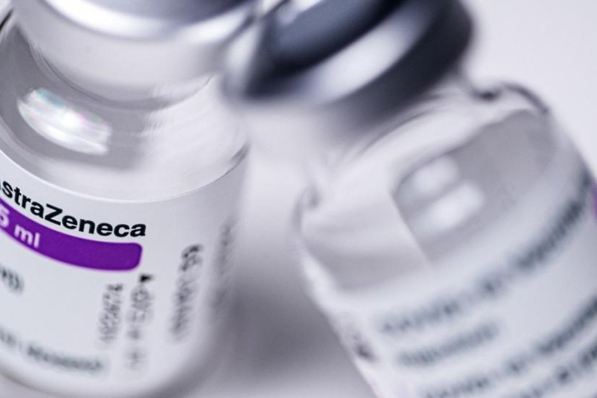 AstraZeneca da su versión sobre los 29 millones de dosis hallados en Italia: 16 serían para la UE y 13 para países Covax