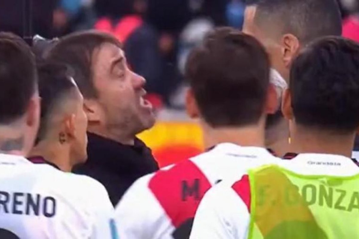 Coudet critica decisiones arbitrales en la final contra Belgrano