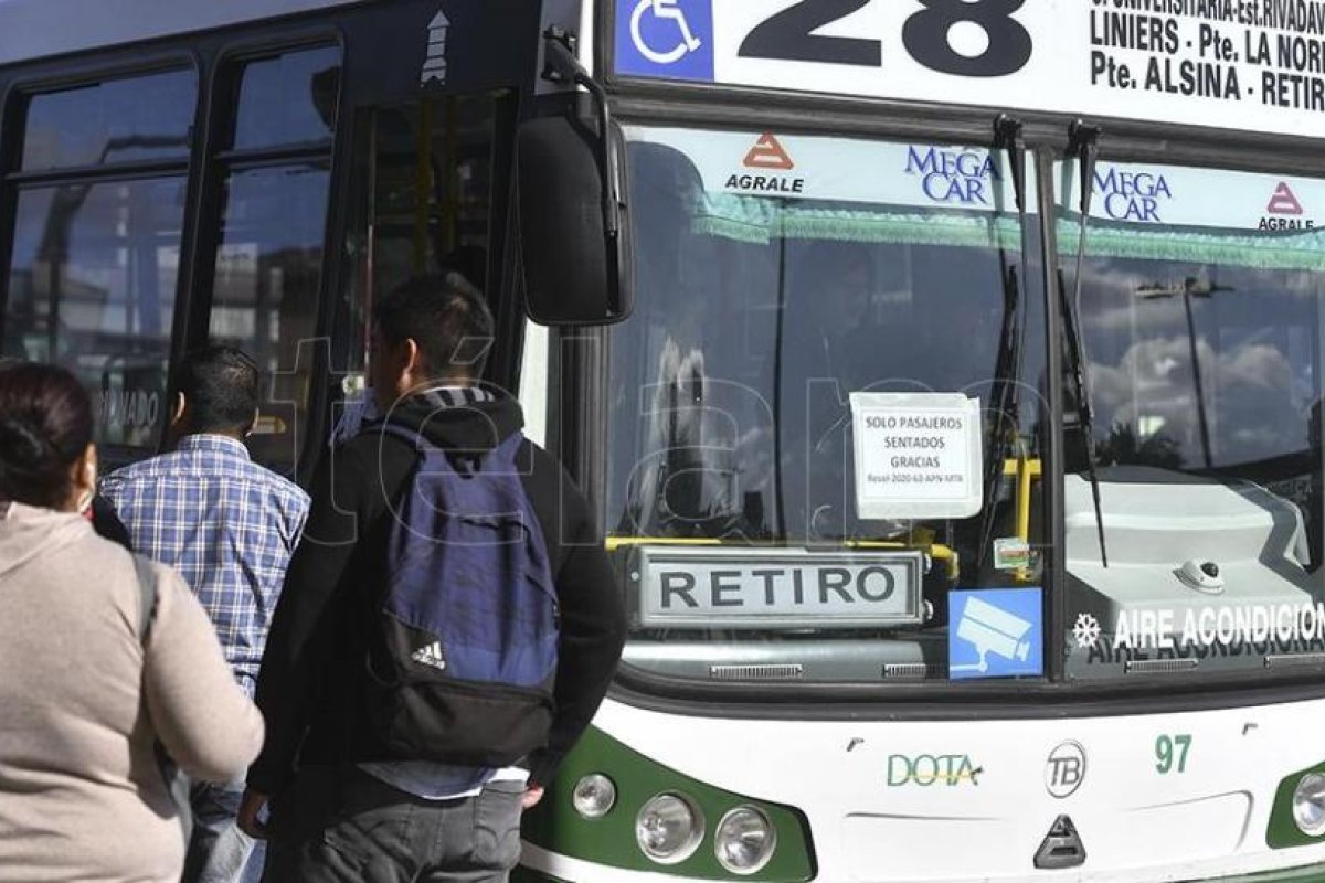 Fernández encabezará el lanzamiento de programa de seguridad para pasajeros de colectivos