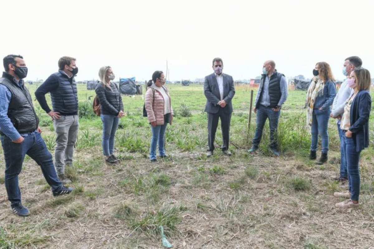 Legisladores de Pro fueron a la toma en Guernica y se quejaron por el retraso del desalojo
