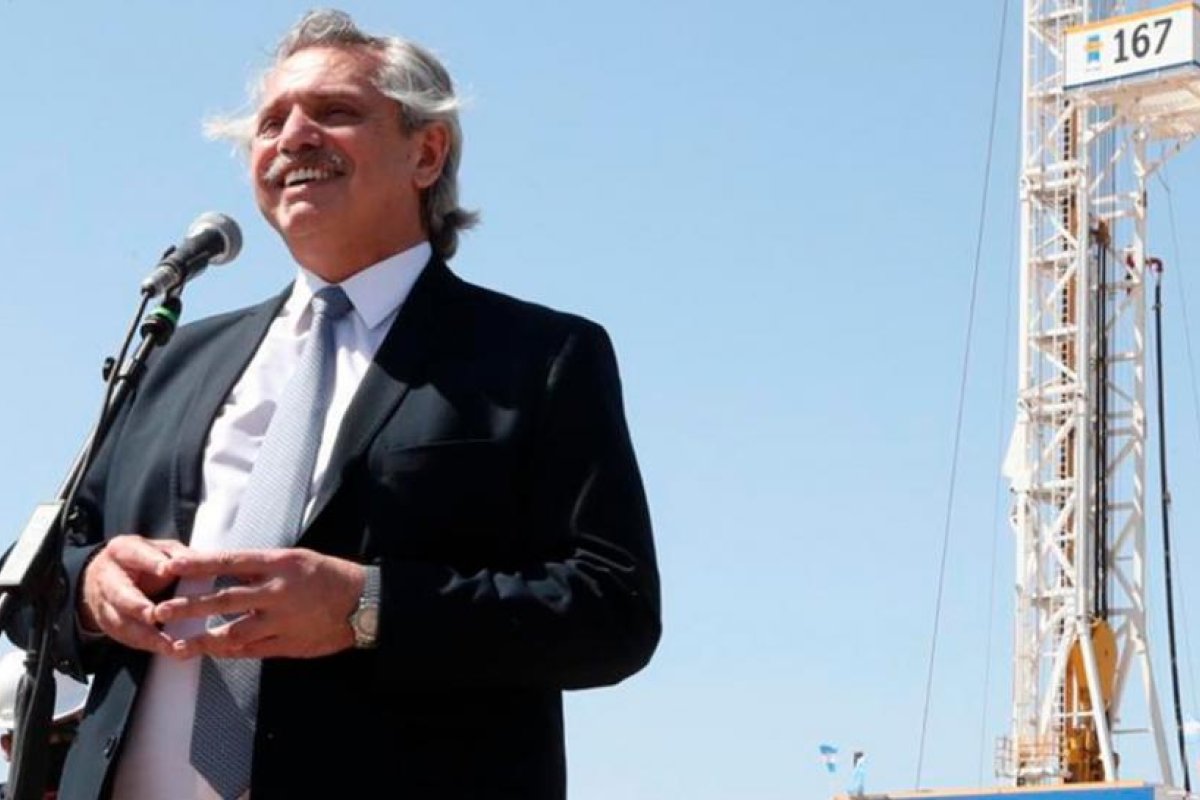 El Presidente inaugura hoy planta de YPF en La Plata