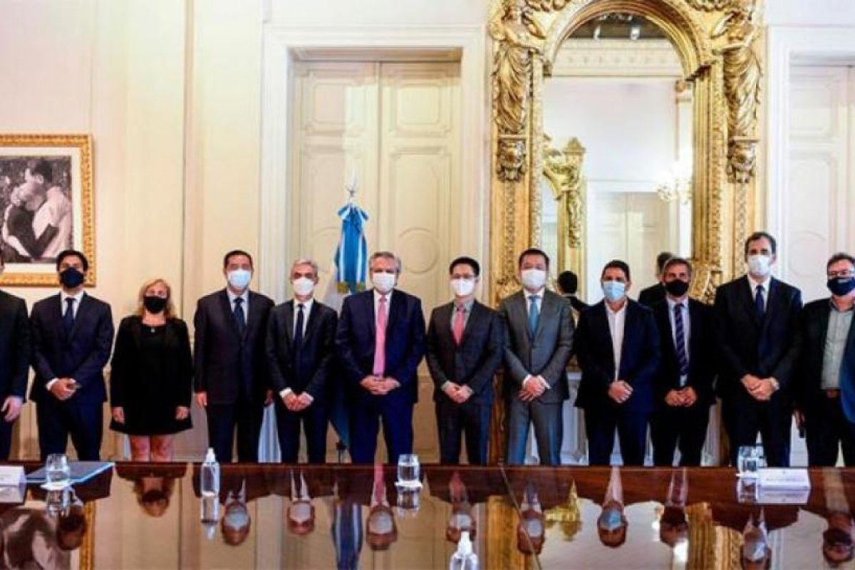 Alberto Fernández firmó acuerdos con China por U$D 4.695 millones para la reactivación de líneas ferroviarias