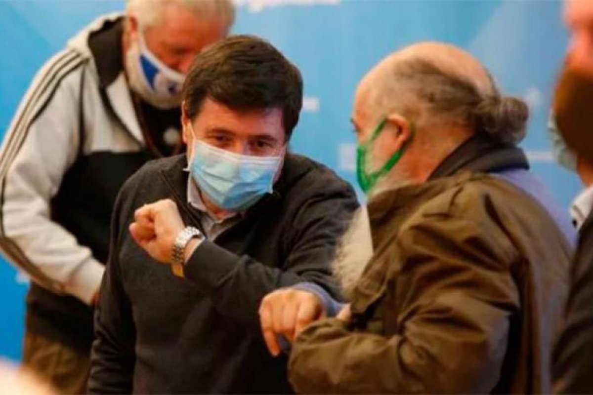 El ministro de Desarrollo Social, Daniel Arroyo, confirmó que tiene coronavirus