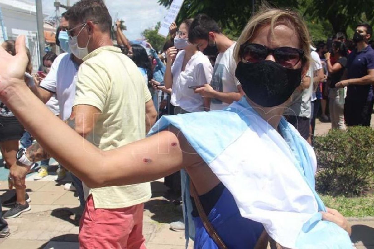 El ministro de Gobierno dijo que "no fue pacífica" la protesta y reivindicó la fase 1