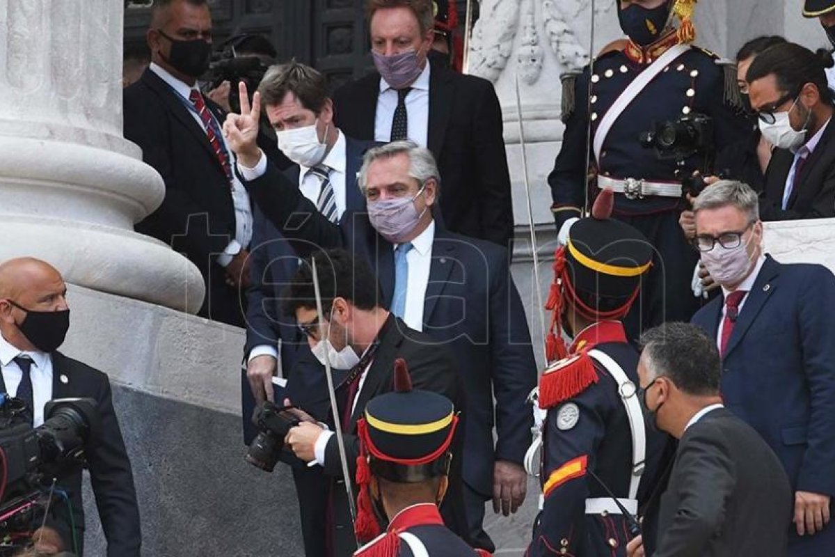 Alberto Fernández asume la presidencia del Consejo del Partido Justicialista