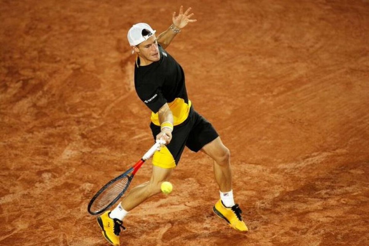 Schwartzman aplastó al italiano Sonego y también avanzó a cuartos en París