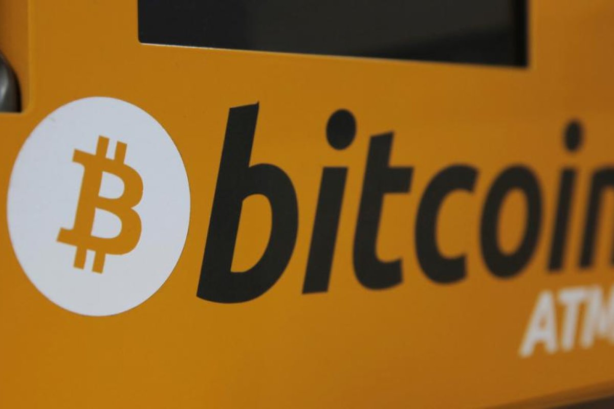 El bitcóin pierde la mitad de su valor desde el máximo de este año