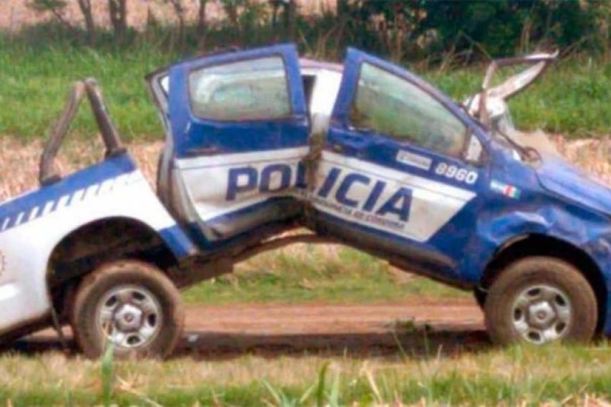 La camioneta “acordeón” de la policía de Córdoba