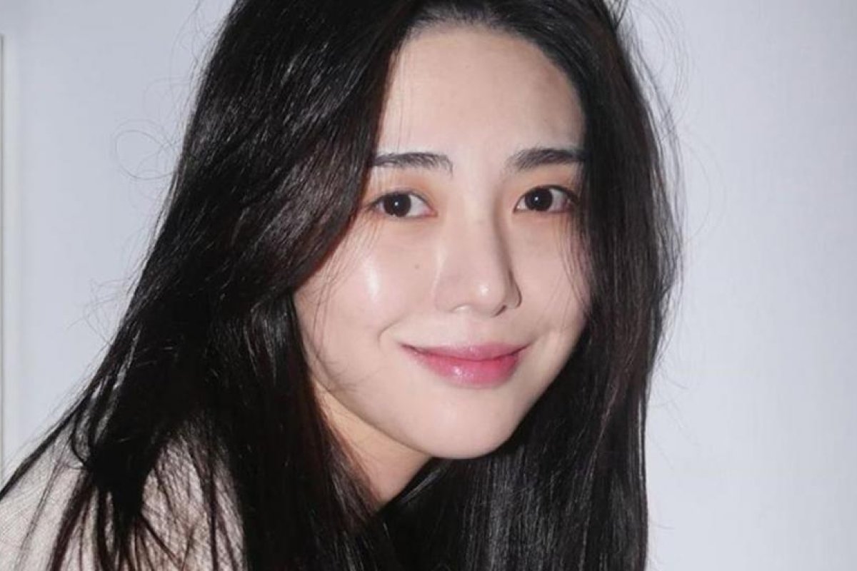 Mina, exintegrante de AOA, regresa con un villancico tras siete años
