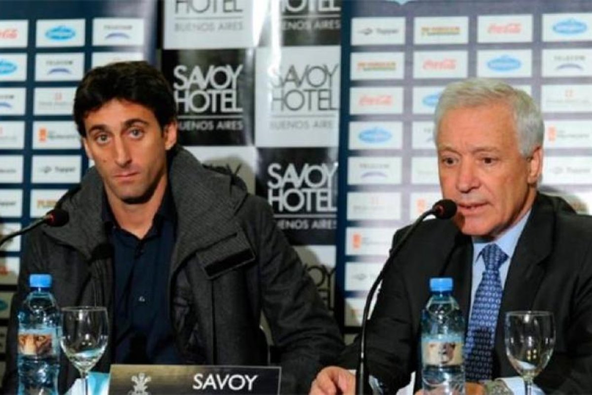 La posición de Racing ante la renuncia de Diego Milito