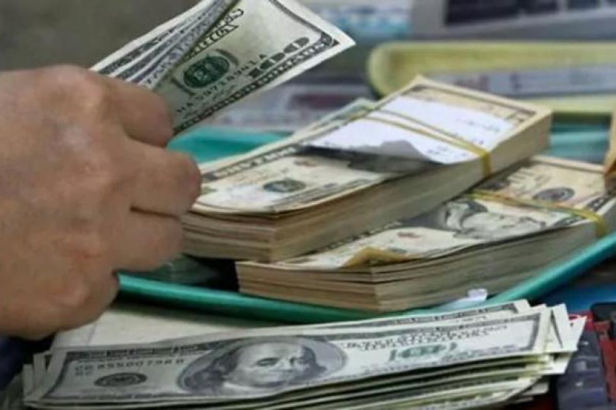 El dólar subió a $80,23 y el Banco Central se desprendió de 30 millones