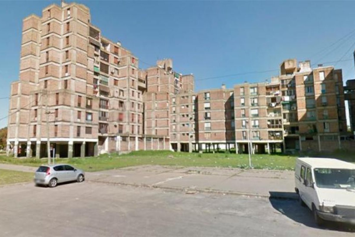 Delincuentes se dispararon entre dos torres de edificios y mataron a una beba