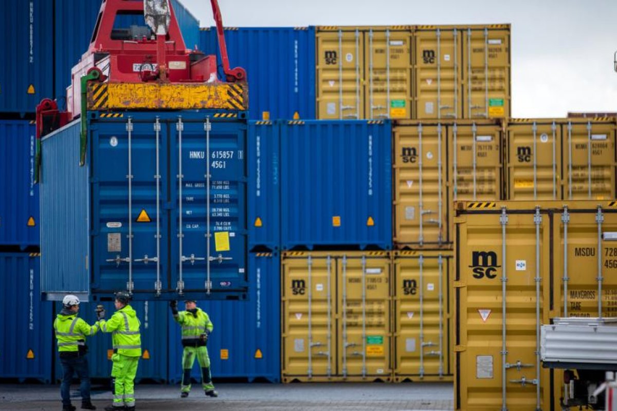 El volumen de intercambio comercial entre Rusia y China aumentó un 38,5 % en enero-febrero