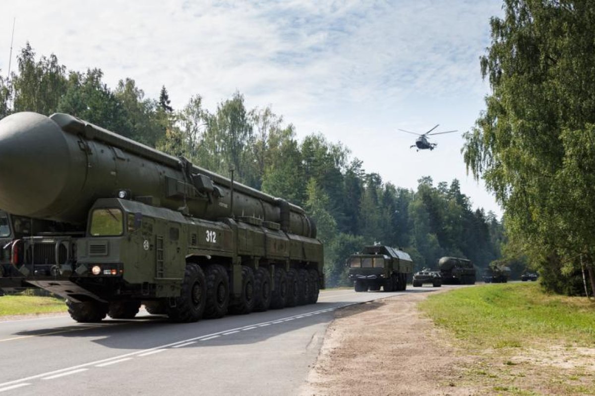 Rusia propone a EE.UU. incluir las armas nucleares y no nucleares ofensivas y defensivas en la agenda estratégica tras extender el Tratado START III