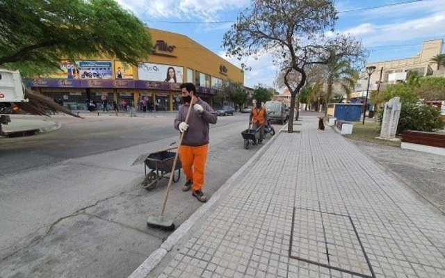 El Bajo: Trabajos integrales de limpieza en el barrio
