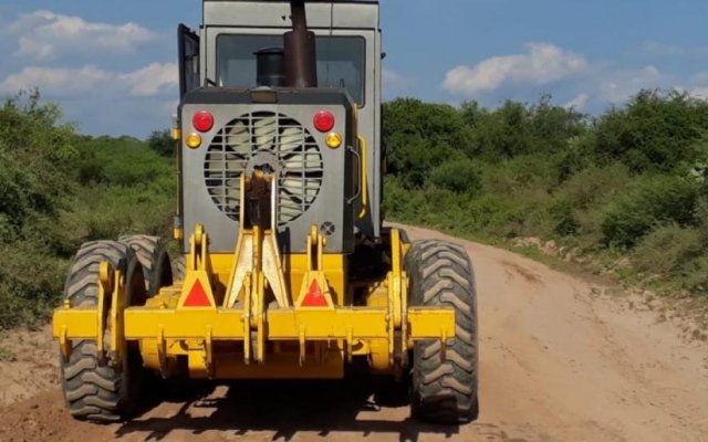 Vinará: la Comuna trabaja en caminos de Tagamampa