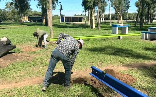 El Charco: Desarrollo de nuevas áreas recreativas con asadores y mesas
