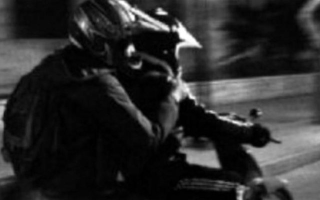 Barrio San Martín: Buscan a motochorros que, a punta de un puñal, robaron un celular y dinero