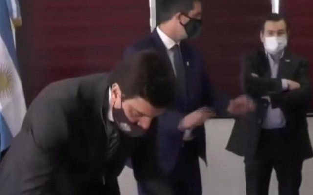 Firman convenios para extender la red de agua potable en el barrio España y en La Aguada