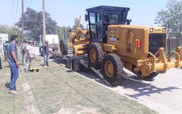 El Bobadal: la Zona Vial N° 17 recibió nueva motoniveladora