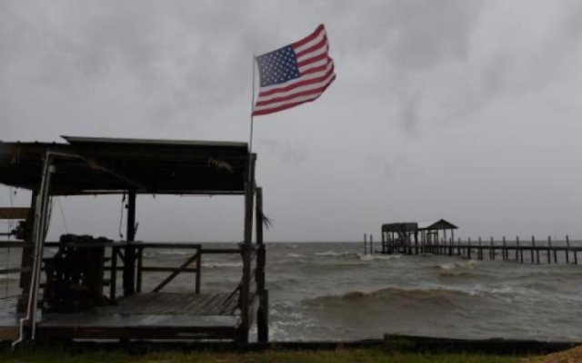Huracán Isaías impacta Florida y Alabama: Emergencia federal declarada