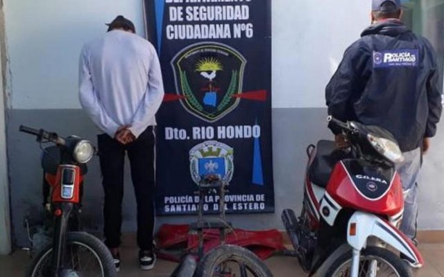 Barrio Los Fierros: Tras la detención de una persona recuperaron motos robadas