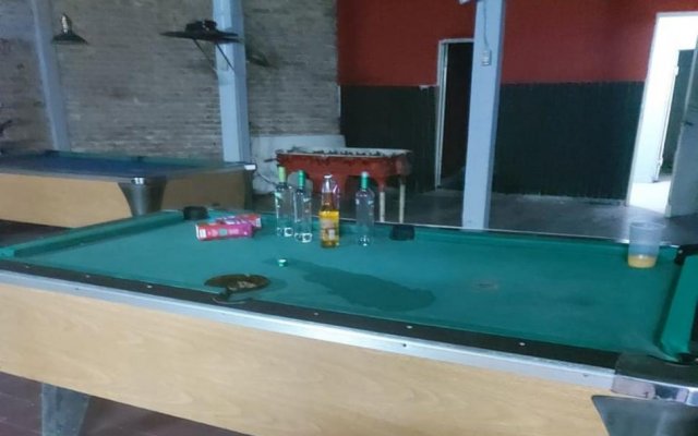 Centro: Denuncian una fiesta ilegal con menores, donde dañaron un móvil