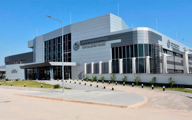Motociclista sufrió fracturas expuestas al ser chocado de frente por un auto en Las Termas de Río Hondo