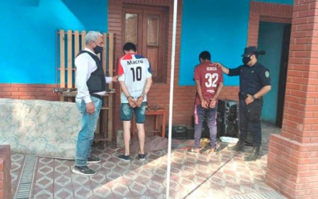 Ysca Yacu: Allanan dos casas, secuestran armas de fuego y un cargamento de bidones de herbicidas